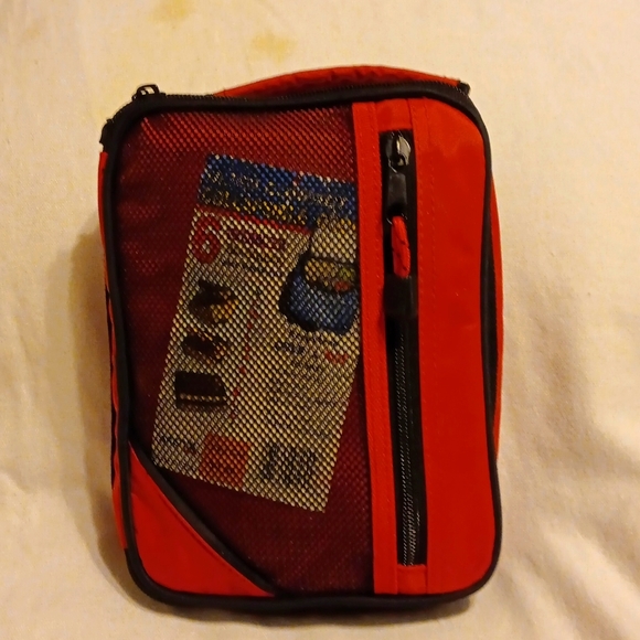 Arctic Coolers | Other | Collapsible Cooler 6 Can Capacity W Lots Of ...